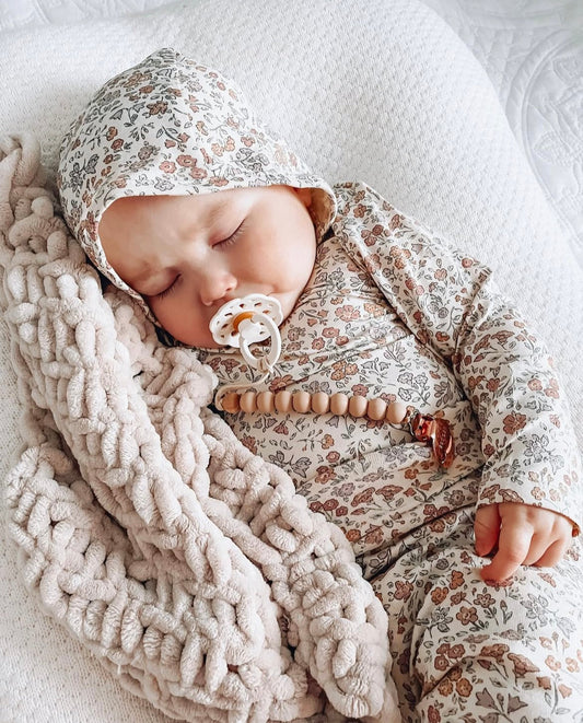 Why Babies Love Comforters (And How They Help With Sleep)