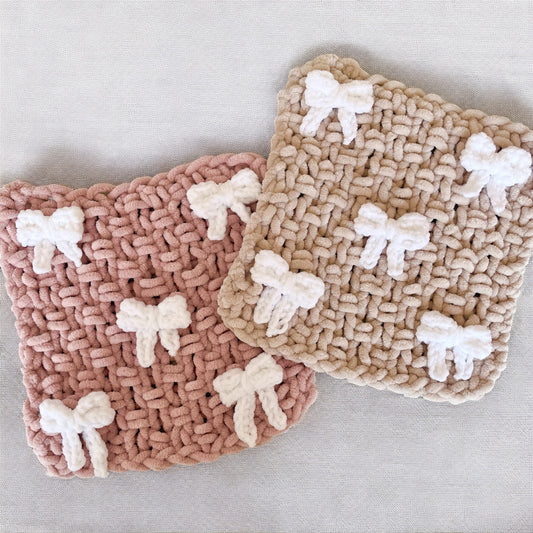 Bow Appliqué Chenille Baby Comforter | Snuggle Square