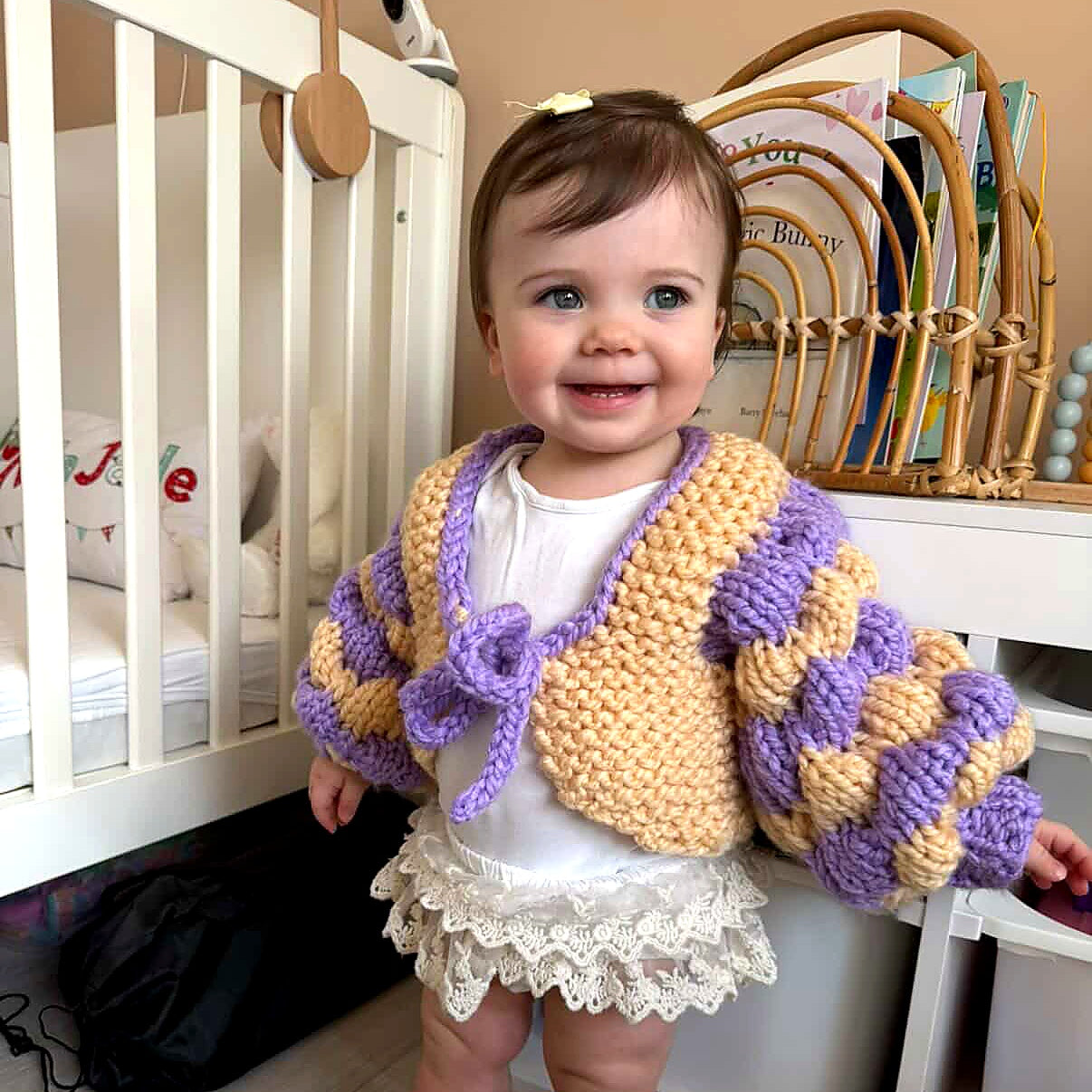Two Colour Bubble Sleeve Baby Cardigan Knitting Pattern (0–5 Years)