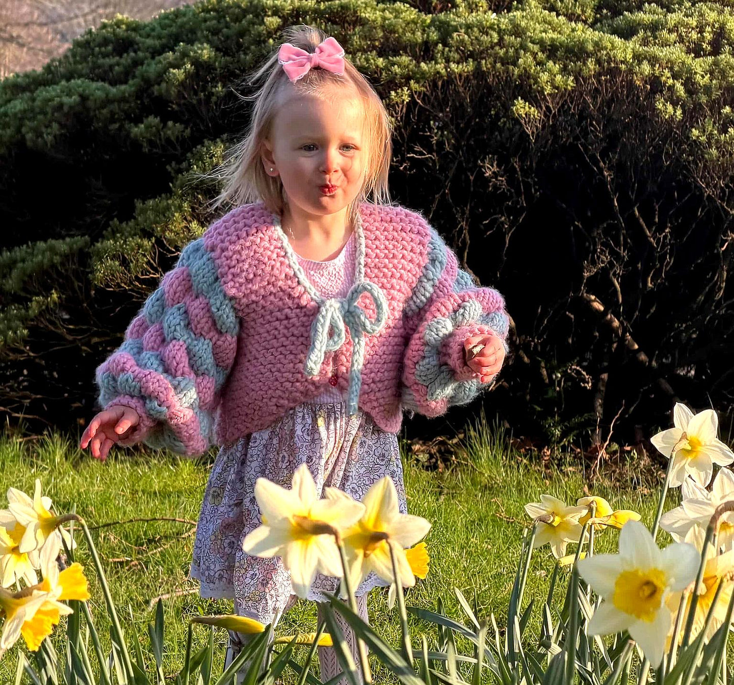 Two Colour Bubble Sleeve Baby Cardigan Knitting Pattern (0–5 Years)